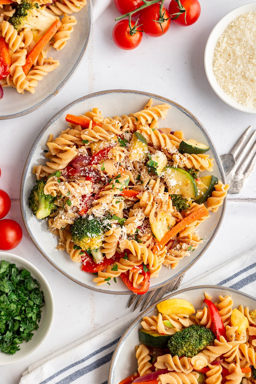 Rotini Pasta Primavera Recipe made with Bell peppers, squash, zucchini & tomatoes